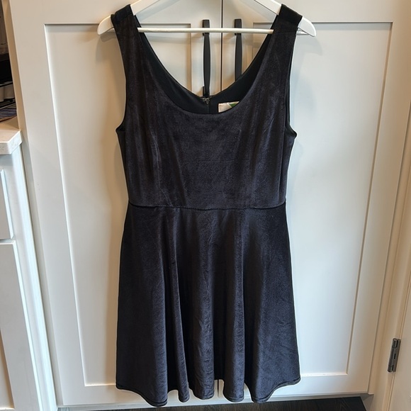 Modcloth Fervour Zesty Festivities Velvet Dress in Onyx Large Sleeveless Pockets - Picture 3 of 16